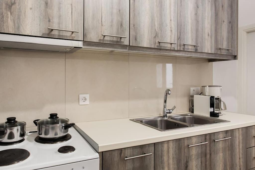 Splendid Full 5Bdr/3Bath/2Kitchens Mansion In Ath Apartman Athén Kültér fotó