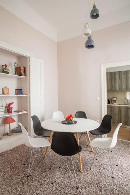 Splendid Full 5Bdr/3Bath/2Kitchens Mansion In Ath Apartman Athén Kültér fotó