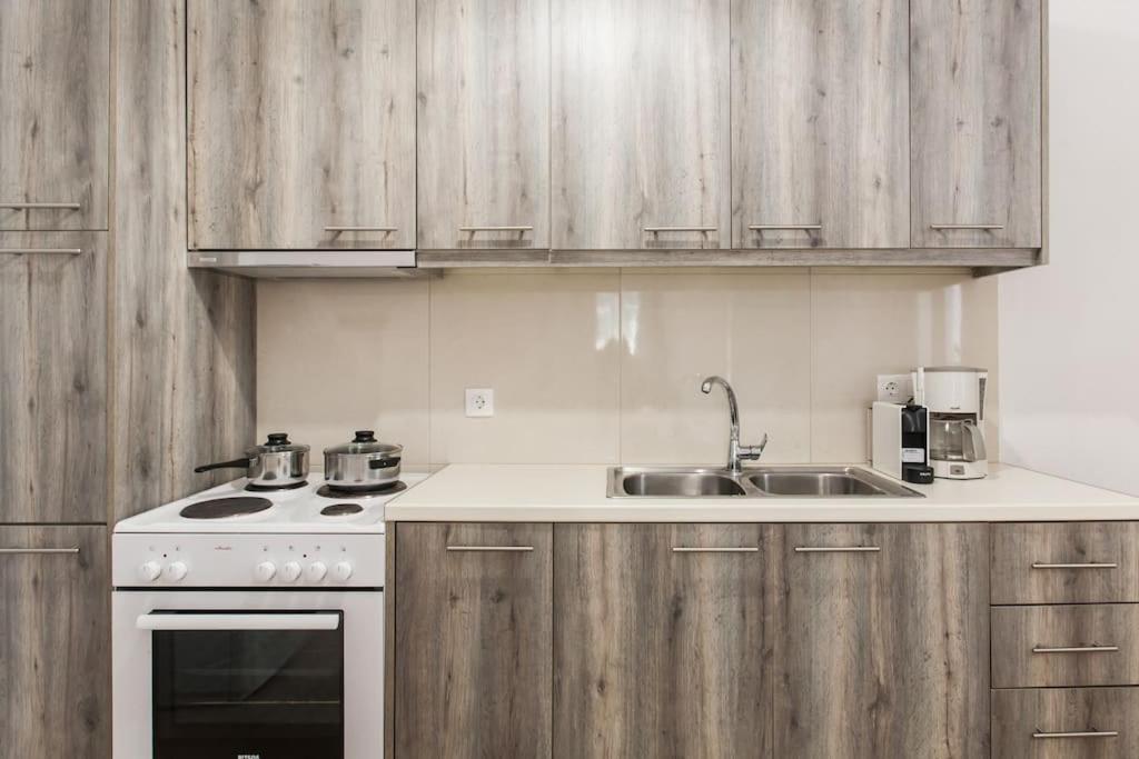 Splendid Full 5Bdr/3Bath/2Kitchens Mansion In Ath Apartman Athén Kültér fotó
